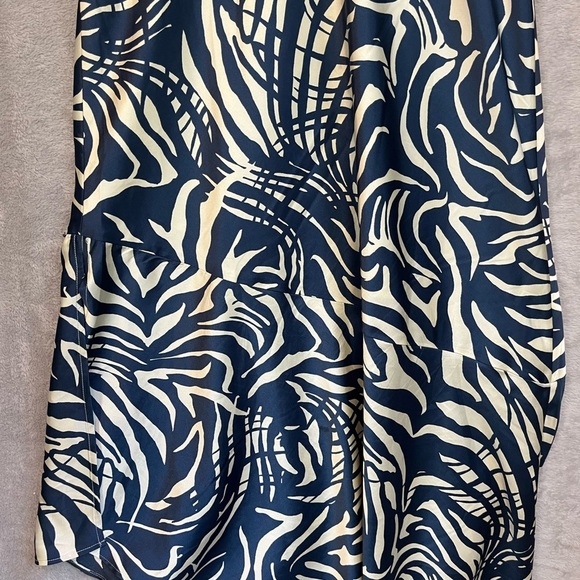 Socialite Midi Dress Blue Cream Geometric Print Bias Cut Size 8 Asymmetric Hem - Picture 14 of 15